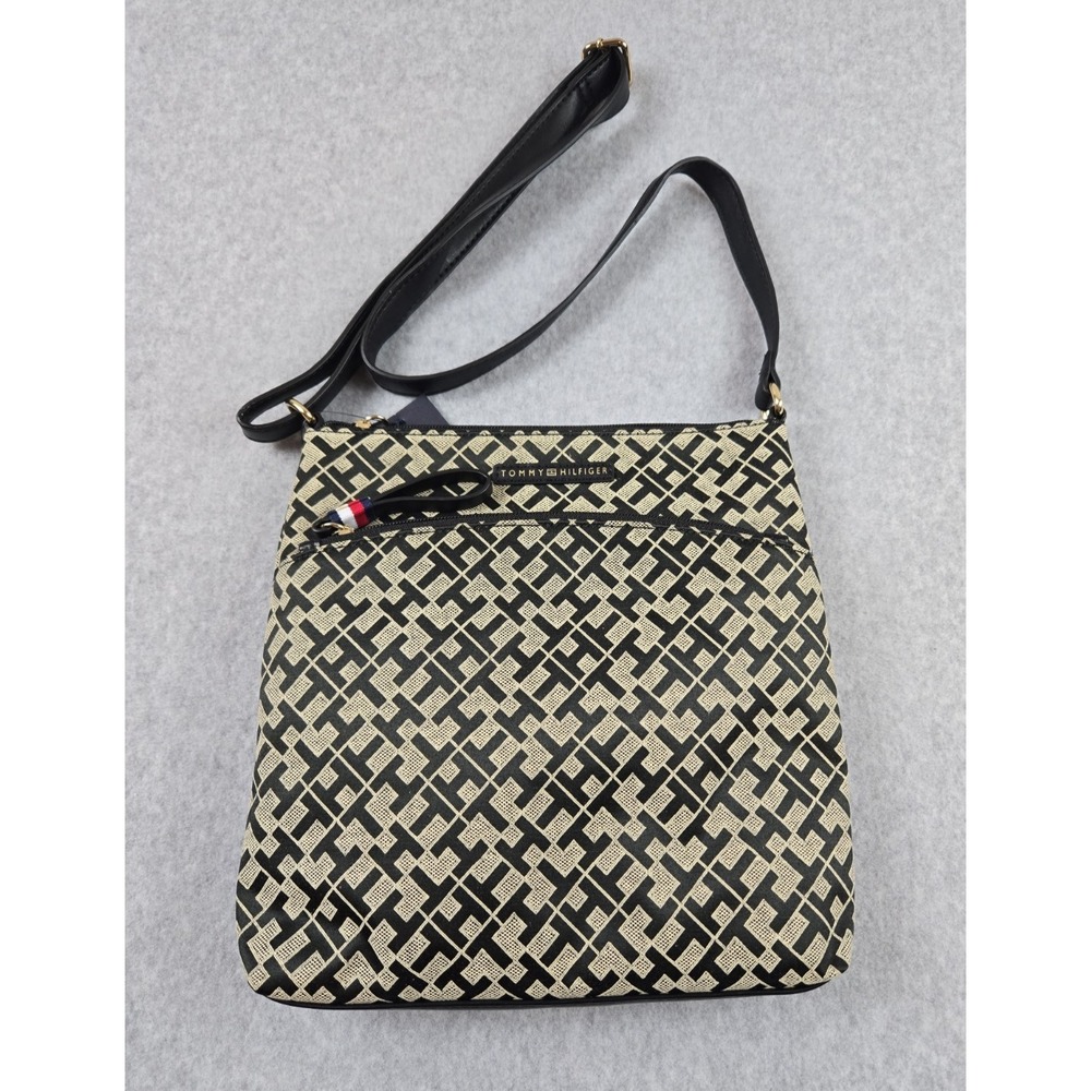 TOMMY HILFIGER 3-Compartment Crossbody Bag Signature Black NEW